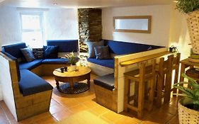 Base Surf Lodge Newquay